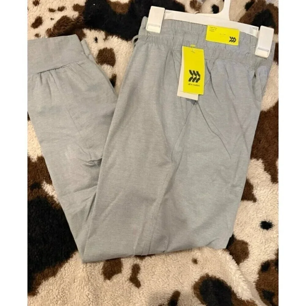 All in Motion Girls XL Joggers Cozy Fleece Pants Gray Soft Stretch Pants NWT NEW